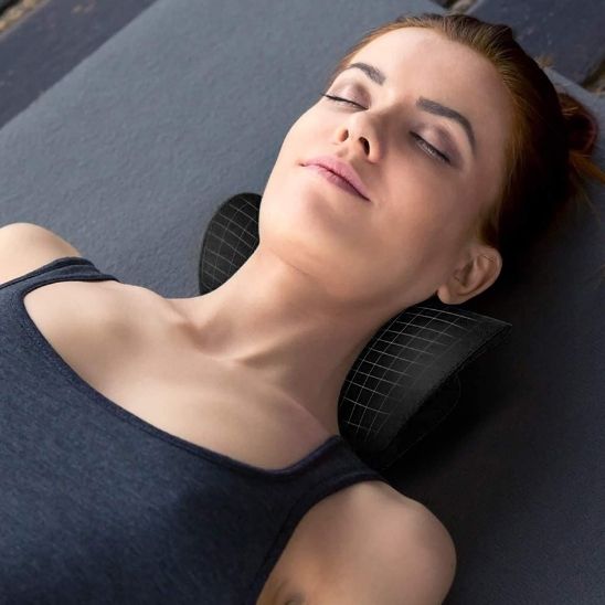 oreiller-ergonomique-cervical-pour-cou-et-epaule-doux