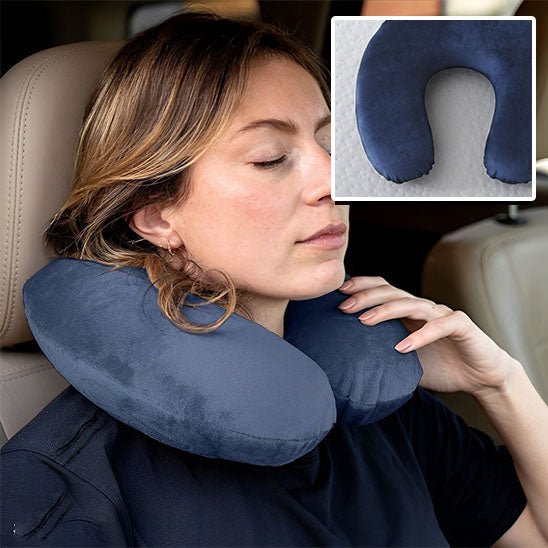 oreiller-ergonomique-oreiller-de-voyage-gonflable-bleu-dans-voiture